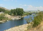 Нивата на реките в страната продължават да се покачват