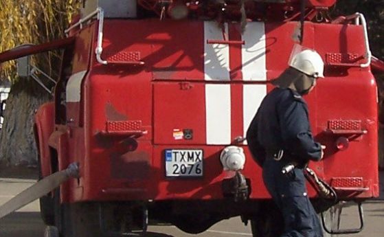 Горящ автобус подпали Дом за деца в Русе