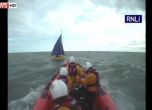 Спасиха българин, опитал да преплува Атлантическия океан с гумена лодка