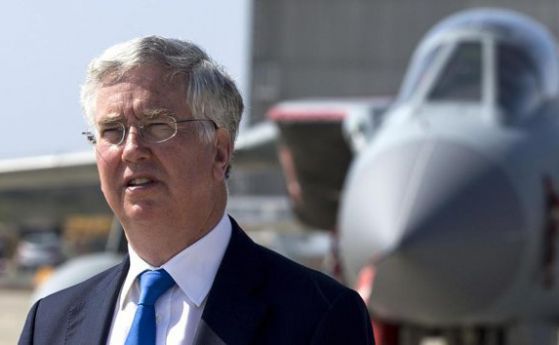 Великобритания изпраща военни части в Ирак