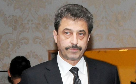 Възможно е Сърбия да спусне политически чадър над Василев