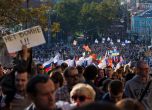 Десетки хиляди на бунт в Москва срещу руската агресия в Украйна