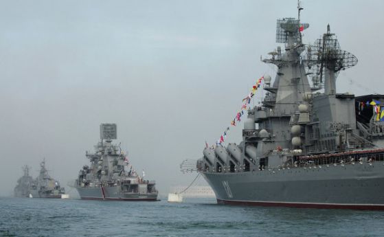Русия праща още 80 бойни кораба в Черно море
