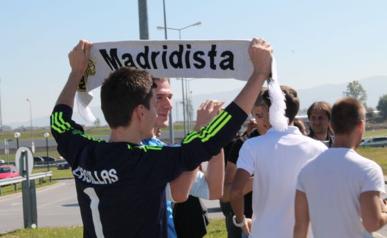 Вижте как българските фенове посрещнаха Реал Мадрид