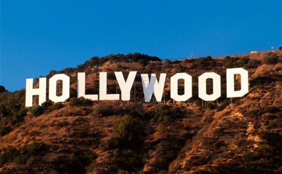 Холивудски знаменитости искат 100 млн. долара от "Гугъл" заради голите им снимки