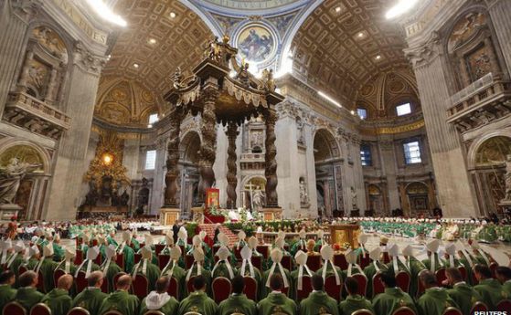 Католическата църква започва дебат за аборта, хомосексуалността и развода
