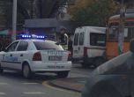 Трамвай и маршрутка се удариха в София, три жени са ранени