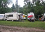 Къмпингари скочиха на община Варна за забраната за палатки 