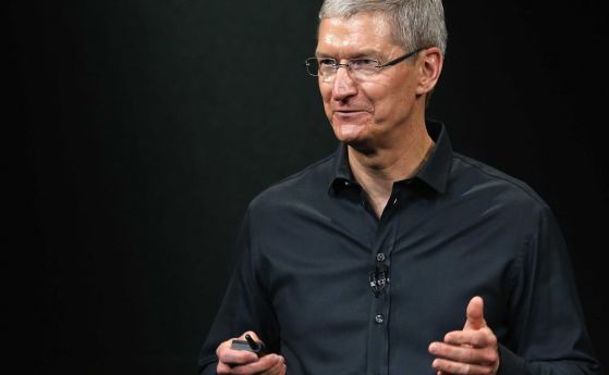 Шефът на Apple разкри, че е хомосексуален