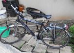 Откраднаха колелото, с което българин обиколи 100-те национални обекта