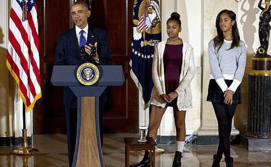 Критичката на дъщерите на Обама се разкая и подаде оставка