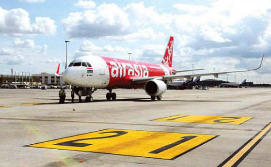 Пилотска грешка свалила самолета на AirAsia