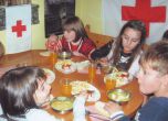 БЧК осигурява безплатен обяд на нуждаещи се ученици в София