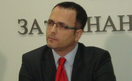 Протестна мрежа поиска оставка на шефа на КФН 