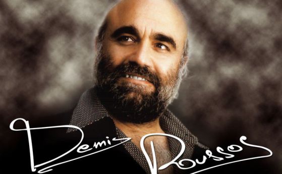 Почина гръцкият певец Демис Русос