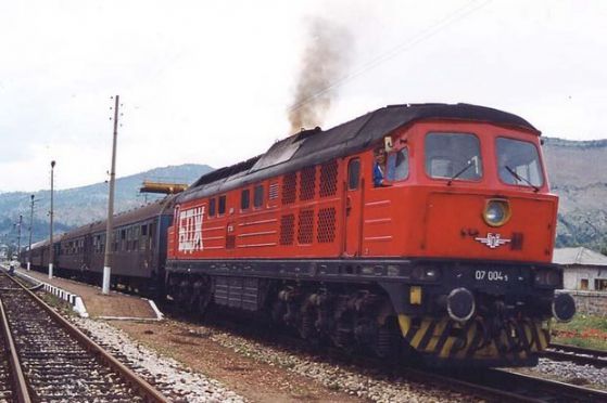 Шефове в БДЖ са замесени в кражбите на гориво