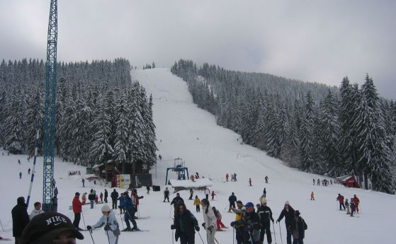 Затвориха ски зоната в Пампорово заради лошото време