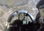 Уникално видео: Вижте как командирът на ВВС пилотира над София