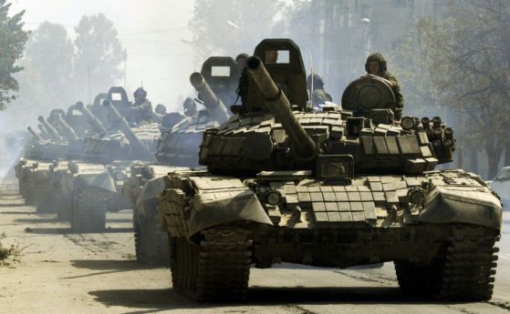 50 руски танка са влезли в Украйна снощи