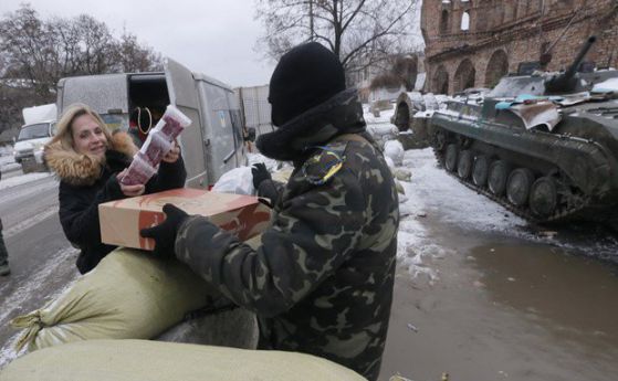 Украинските войници се изтеглят от Дебалцево