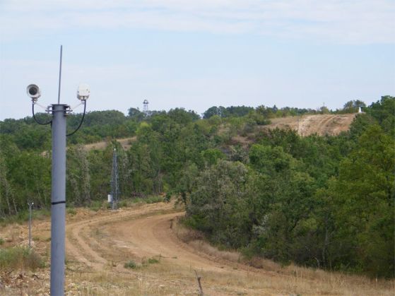 Дават допълнително 300 куб. м дърва за огрев за полицаите на границата