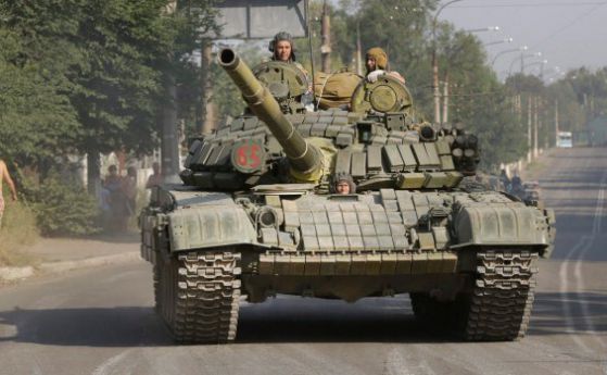 Започва оттеглянето на тежките оръжия в Източна Украйна