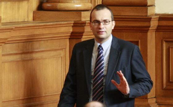 Мартин Димитров: Левицата демагогства за дълга, но насреща няма факти