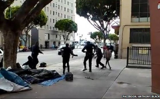 Полицаи застреляха бездомник в САЩ (видео)