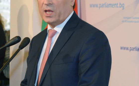 Орешарски: Новият заем е прекалена застраховка 