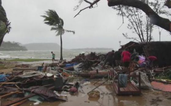 Ураганът "Пам" опустоши Вануату, бедстват над 267 000 души 