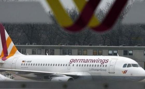 Самолетът на Germanwings падал над Алпите 18, а не 8 минути