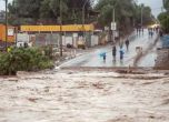 Наводнение в пустиня в Чили. 200 българи бедстват (обновена)