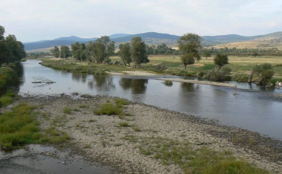 Река Тополница