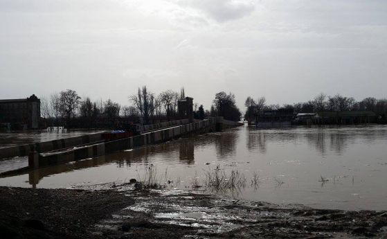 Одрин очаква наводнения заради високите нива на реките в България