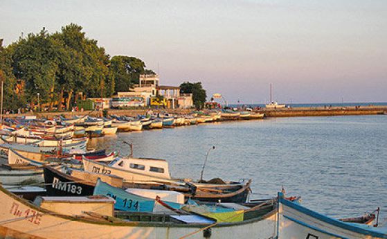 Държавата плаща в аванс 5 млн. за рибарското пристанище в Поморие