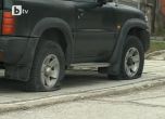 Десетки автомобили в Банско осъмнаха с нарязани гуми (обновена)
