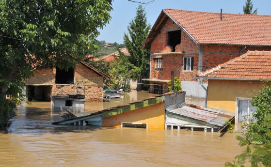 ЕК отпуска на България 2 млн. евро за наводненията от 2014 г.
