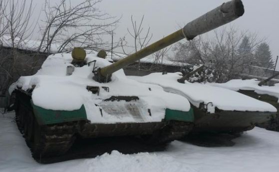 Българи продават танкове в интернет