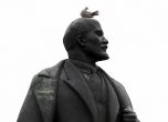 Свалиха още два паметника на Ленин в Харков