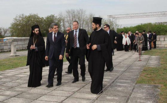 Президентът: Синодът да преосмисли решението за "царя на българите"
