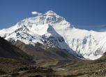 Еверест е станал по-нисък след труса в Непал