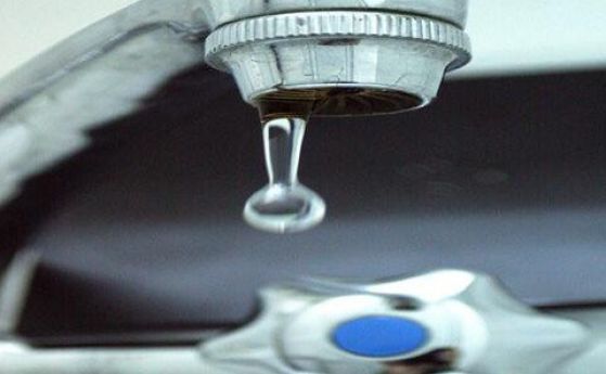 Авария спря водата в част от София 