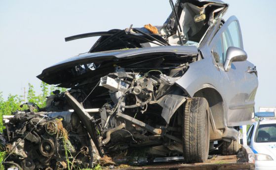 Тежка катастрофа на пътя Русе-Разград, жена е загинала