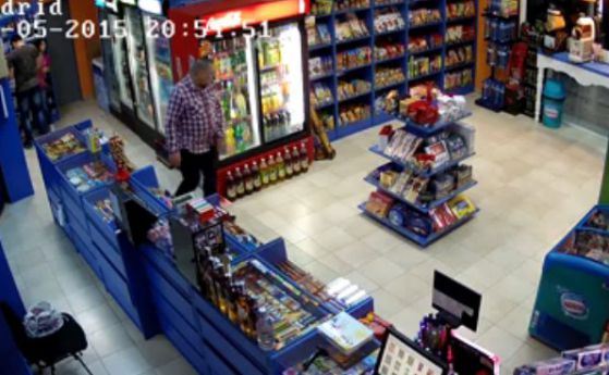 Нагъл обир в магазин в центъра на София (видео)