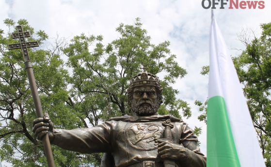 "Паметник на цар Самуил македонизира българите"