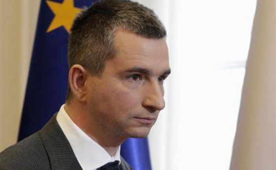 Трима полски министри подадоха оставка заради подслушвания
