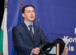 Митов на посещение в Македония, среща се с Груевски и Заев