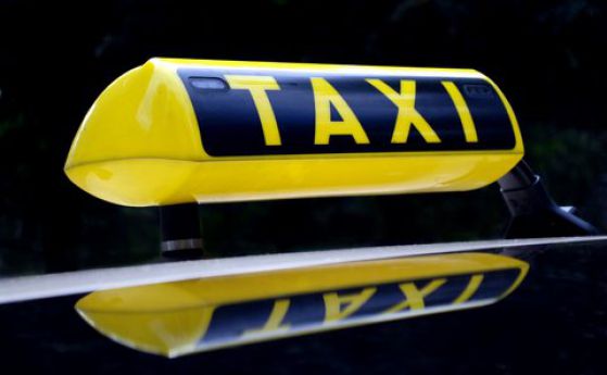 Таксиджии искат 3 лв. за "добър ден", апаратът да отчита след 2 км