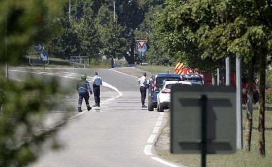 Арестуваха втори заподозрян за атентата във Франция