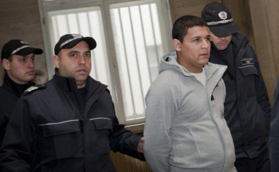13 години затвор за алжиреца, намушкал продавачка на ул. "Пиротска"